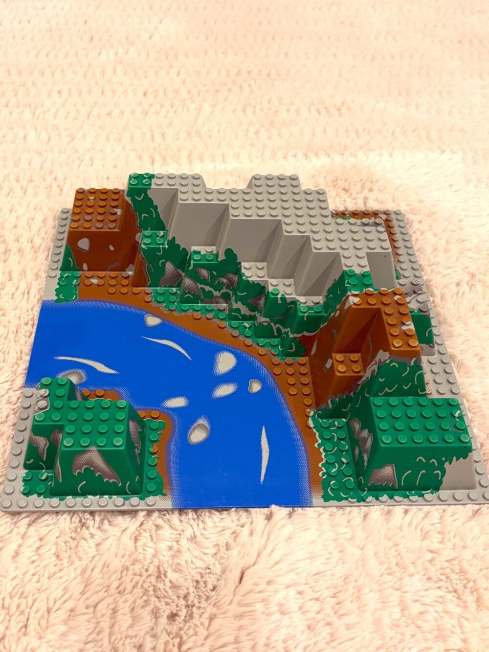 Vintage LEGO 3D Raised Baseplate 32x32 Mountain Canyon River Rapids 6024px5